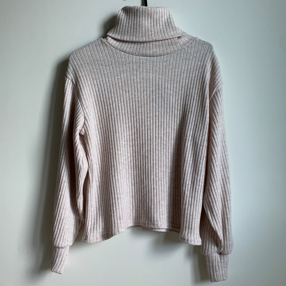 Streetwear Society Beige Ribbed Turtleneck Sweater Size S (NWT)